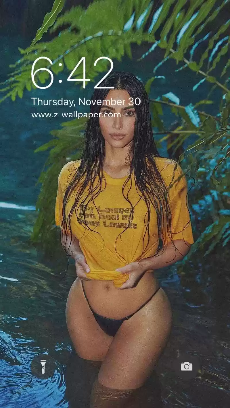 Kim Kardashian Swimming Mobile Phone Wallpapers
